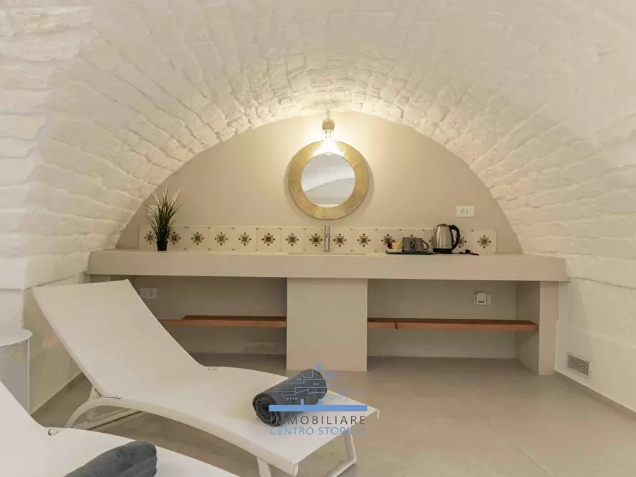 Immagine 18 di Palazzo in vendita  in Via Luca Mindelli a Ostuni