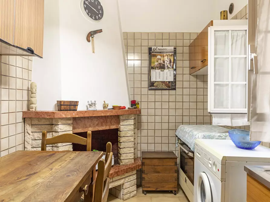 Immagine 10 di Casa indipendente in vendita  in Viale Francesco Crispi a Ostuni