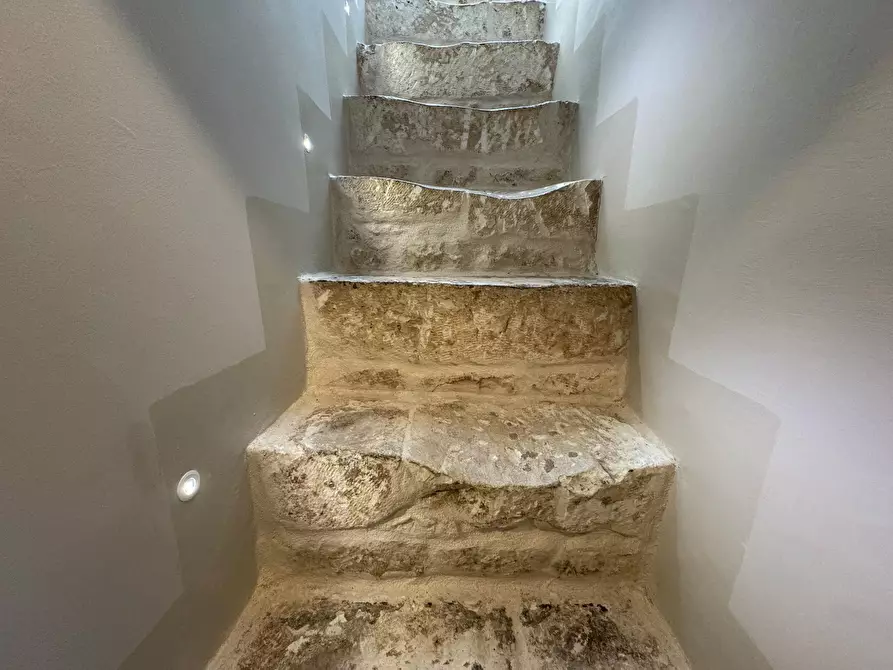 Immagine 14 di Casa indipendente in vendita  in Via Roma a Ostuni