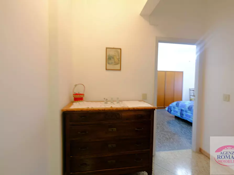 Immagine 10 di Trilocale in vendita  in Via Giuseppe Garibaldi 70 a Albisola Superiore