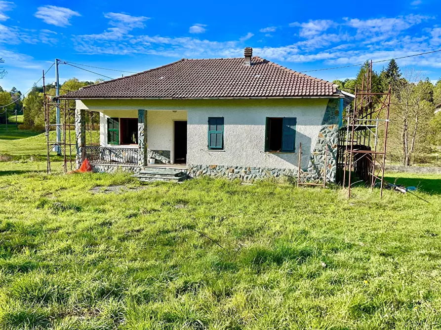 Immagine 6 di Villa in vendita  in Via Quai 6 a Urbe