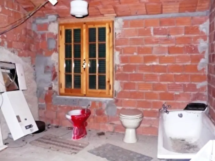 Immagine 18 di Porzione di casa in vendita  a Pareto
