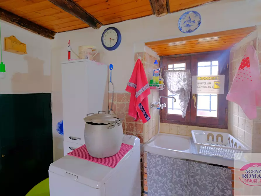 Immagine 17 di Rustico / casale in vendita  a Pareto