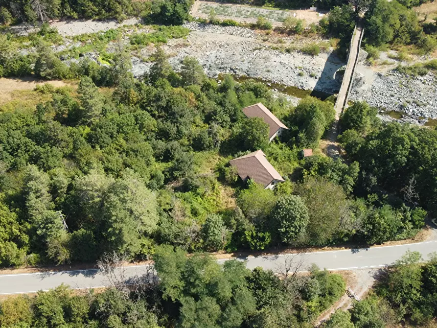 Immagine 37 di Rustico / casale in vendita  in Via Case Sparse Badia 19A a Tiglieto