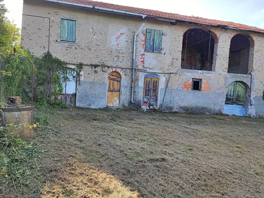 Immagine 1 di Rustico / casale in vendita  in Via al Castello 37 a Pareto