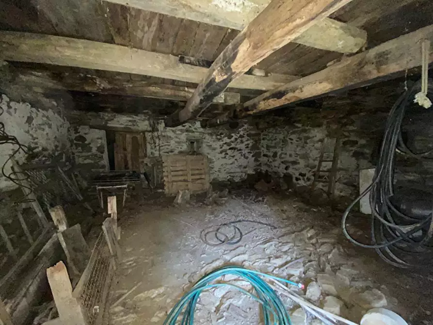 Immagine 14 di Rustico / casale in vendita  a Urbe