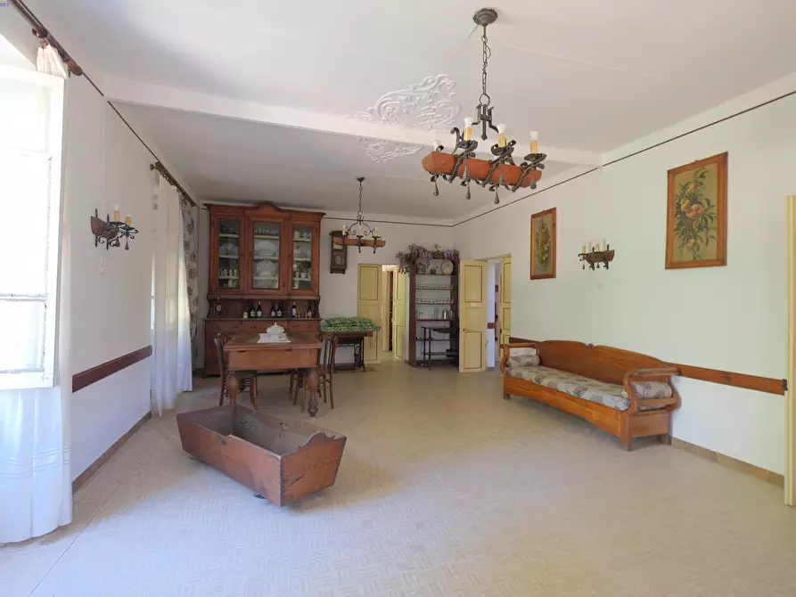 Immagine 38 di Villa in vendita  in Via Vassuria 58 a Urbe