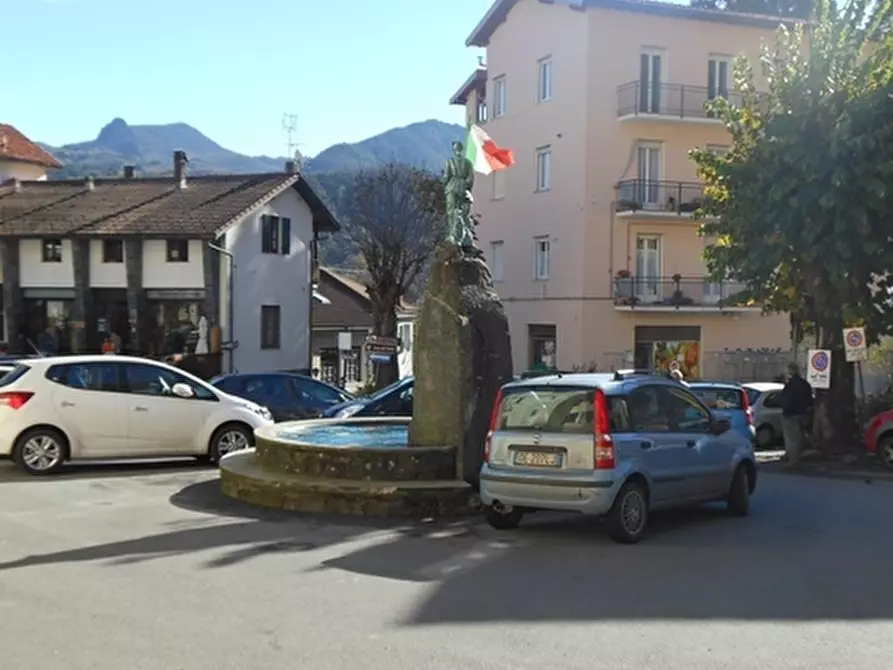 Immagine 31 di Appartamento in vendita  a Urbe