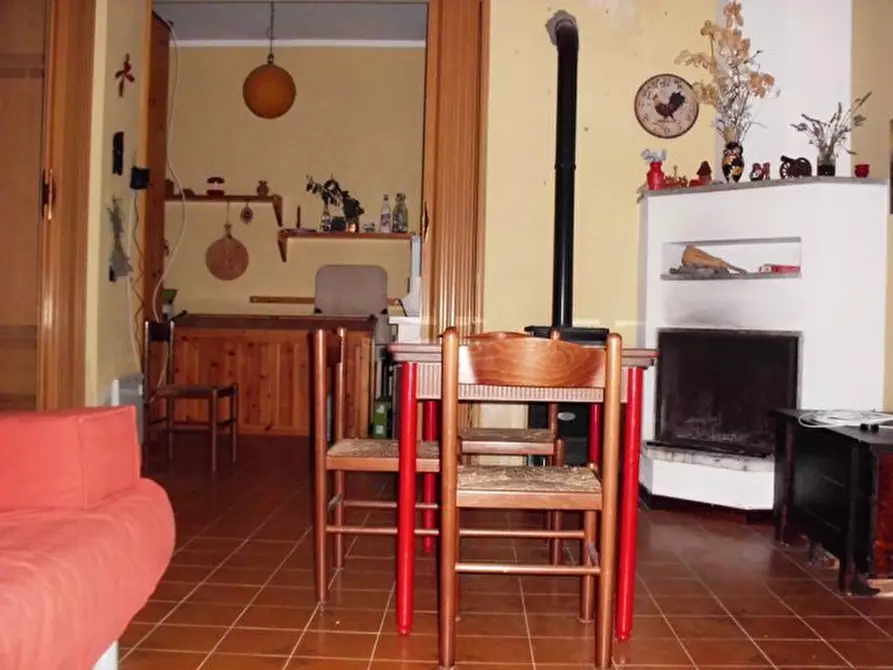 Immagine 1 di Appartamento in vendita  a Urbe