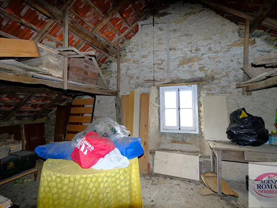 Immagine 29 di Rustico / casale in vendita  a Urbe