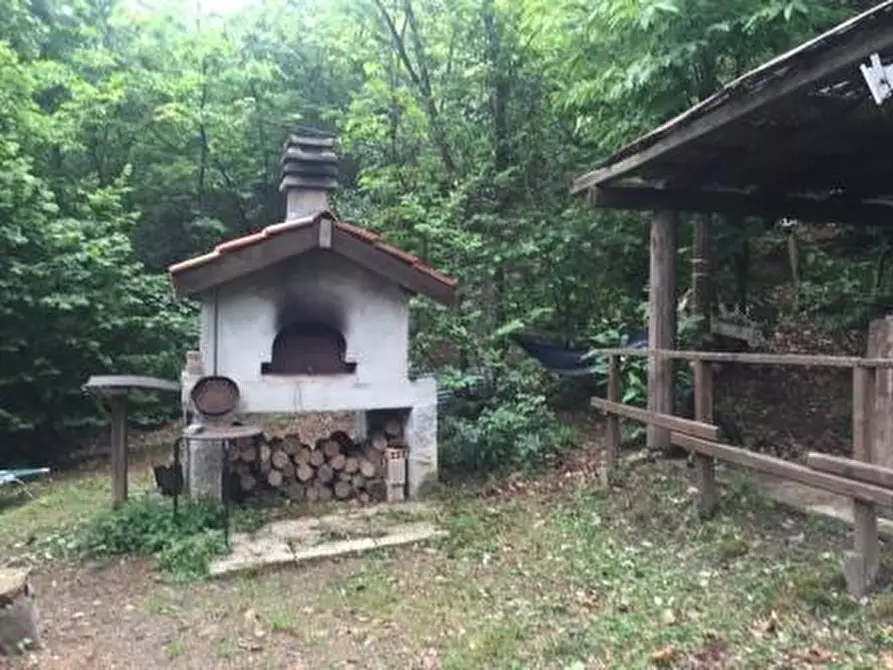 Immagine 11 di Magazzino in vendita  a Pontinvrea