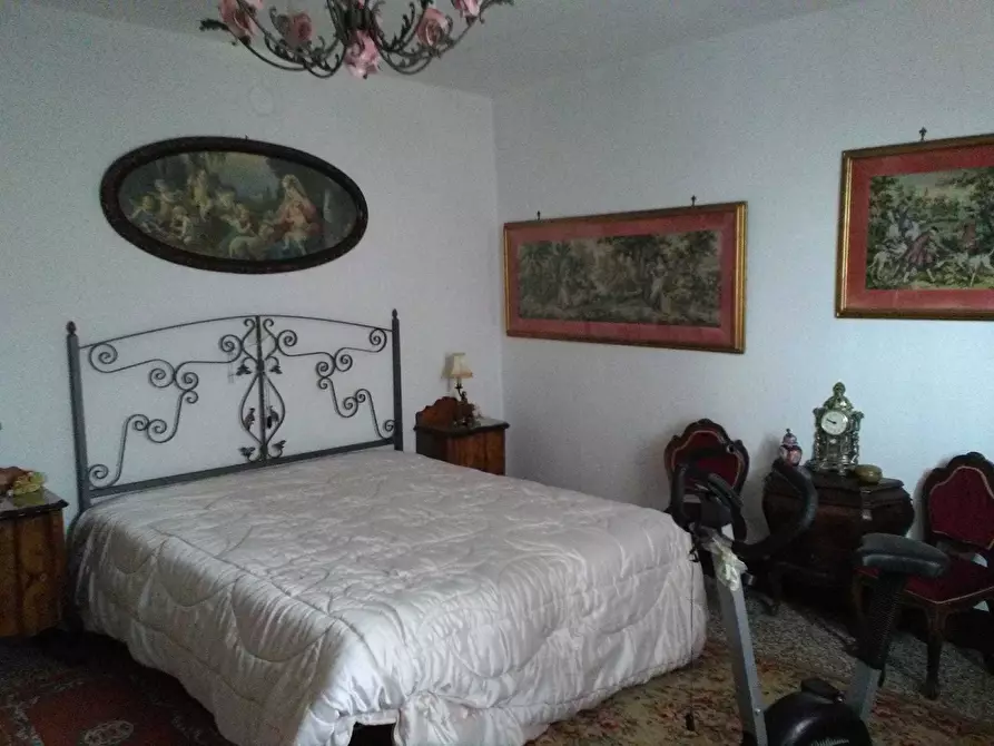 Immagine 17 di Quadrilocale in vendita  in Via al Castello 7 a Pareto