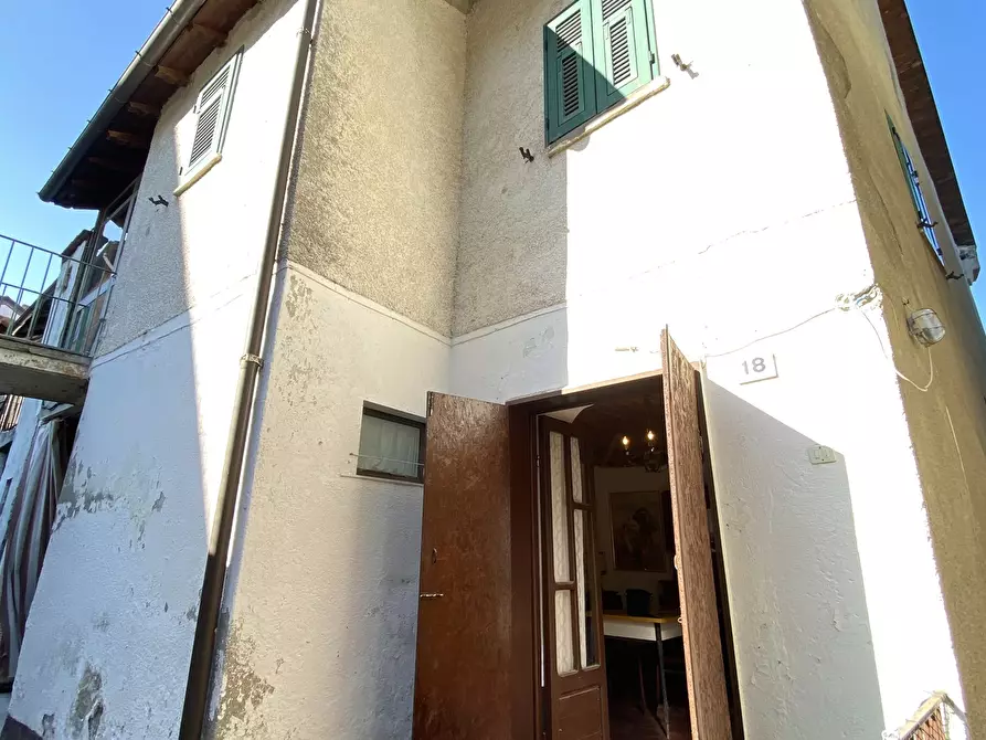 Immagine 3 di Appartamento in vendita  in via Roma 18 a Ponzone