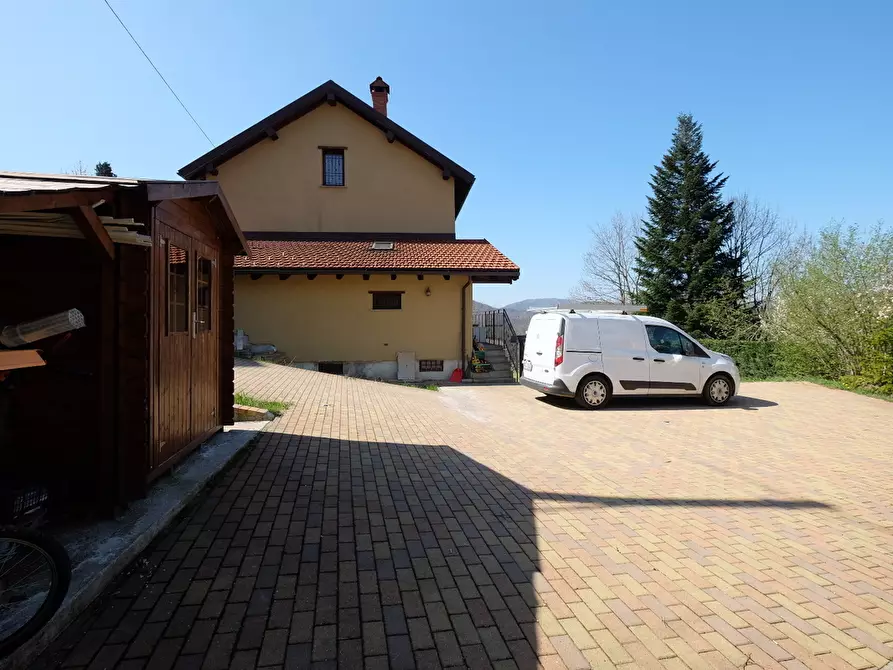 Immagine 7 di Rustico / casale in vendita  a Tiglieto