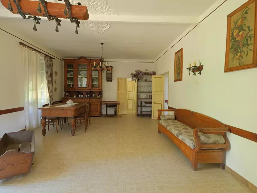 Immagine 19 di Villa in vendita  in Via Vassuria 58 a Urbe