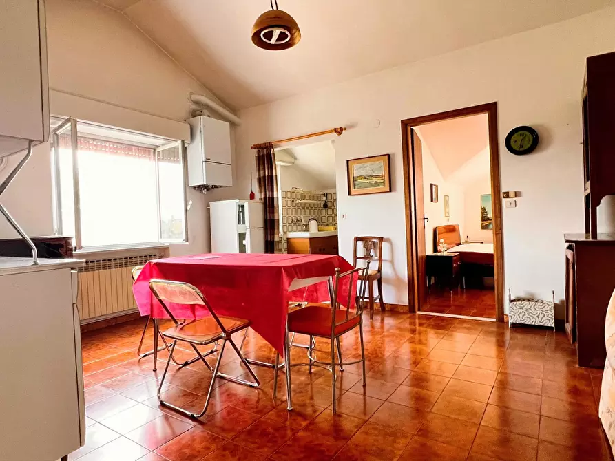 Immagine 2 di Appartamento in vendita  in Via Montà 18 a Urbe