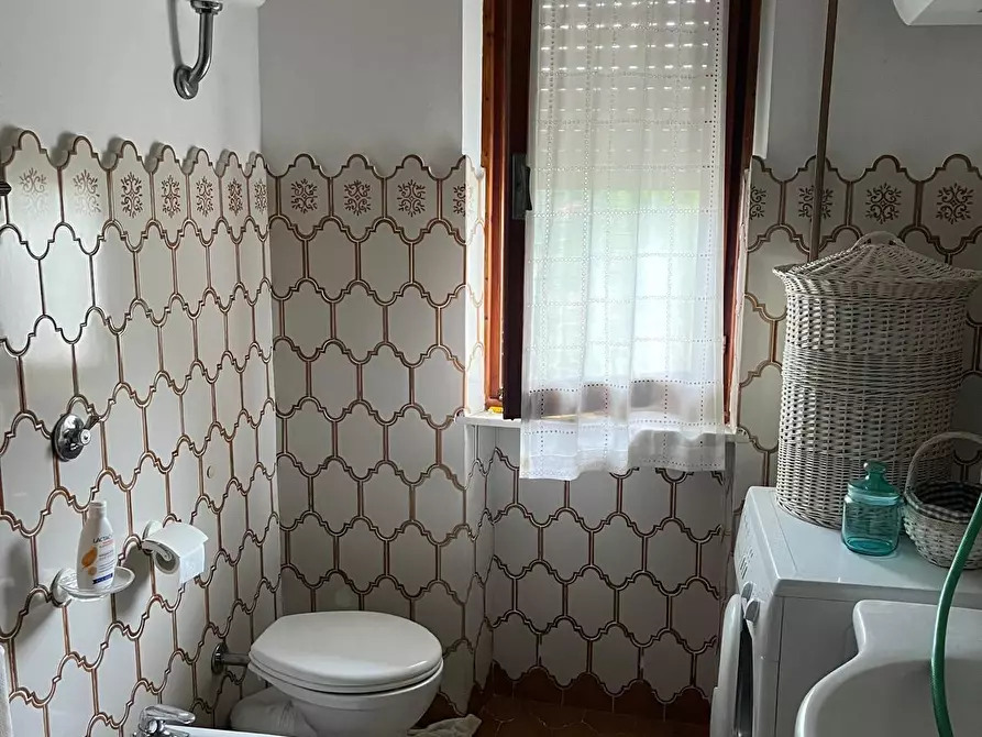 Immagine 10 di Trilocale in vendita  a Tiglieto