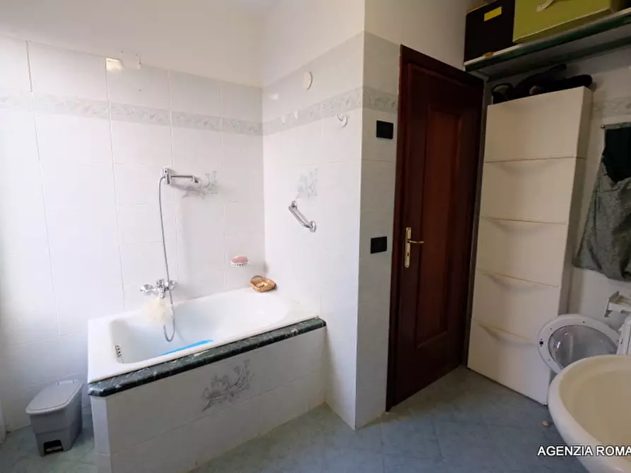 Immagine 44 di Villa in vendita  in Località Brigiola 28 a Sassello