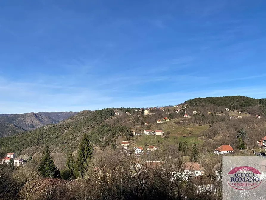 Immagine 23 di Trilocale in vendita  in Via Francia 27 a Tiglieto