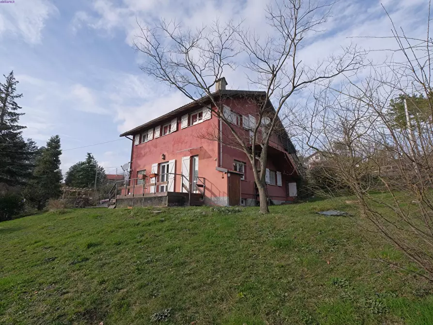 Immagine 1 di Casa bifamiliare in vendita  a Tiglieto