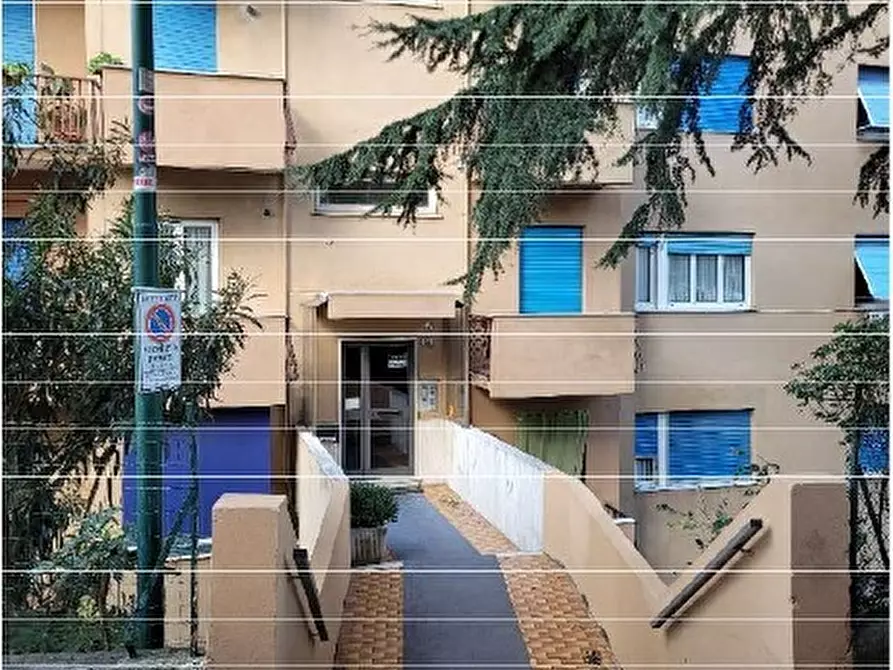 Immagine 1 di Pentalocale in vendita  in Salita Campasso di San Nicola 54 a Genova