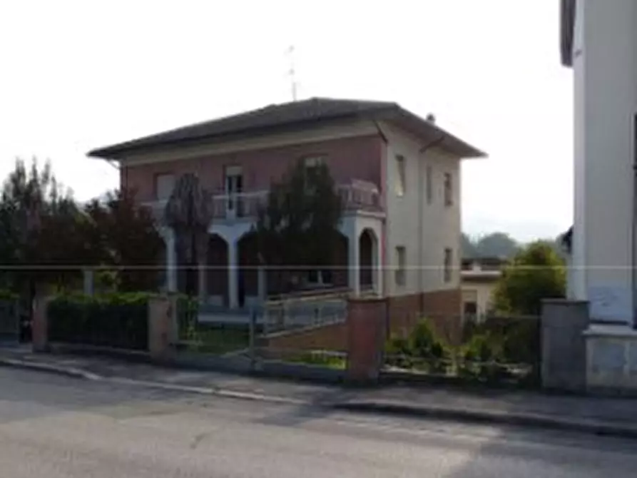 Immagine 1 di Villa in vendita  in Via Linaro 165 a Cesena