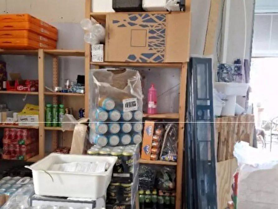 Immagine 6 di Locale commerciale in vendita  in Corso Valparaiso 62 a Chiavari