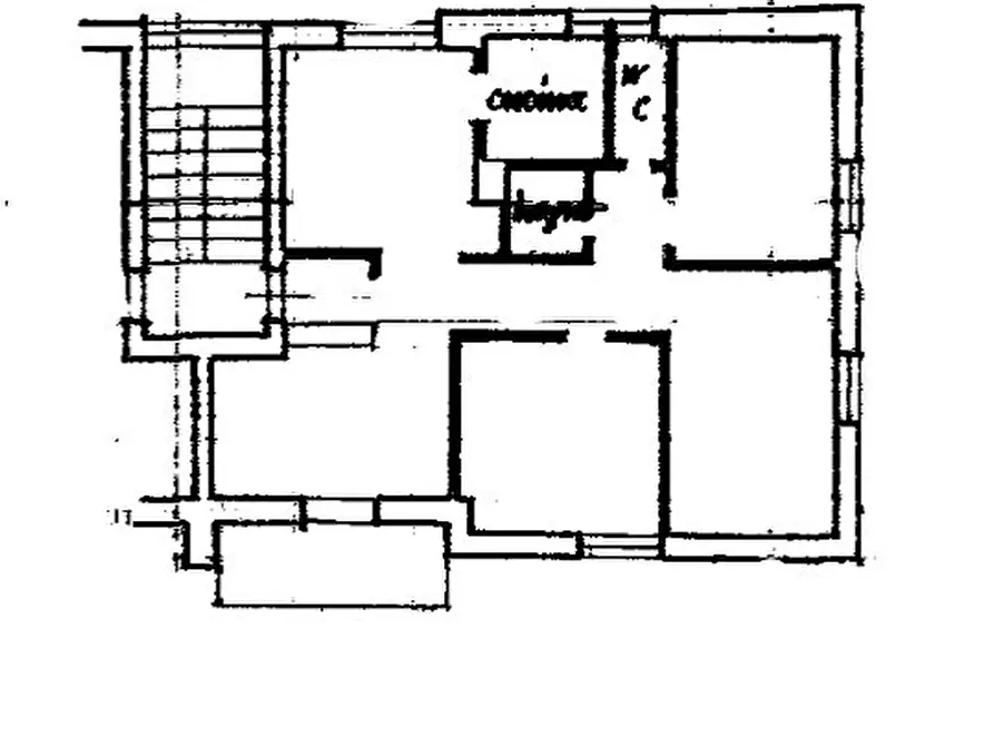 Immagine 2 di Pentalocale in vendita  in Via dei Frassini 3 a Torino