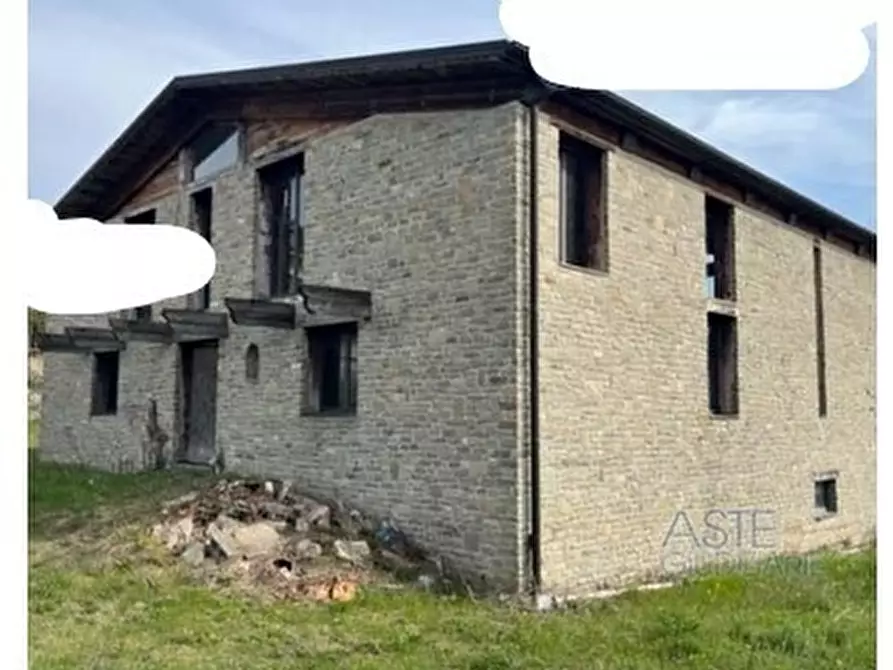 Immagine 7 di Villa in vendita  in Localita San Michele snc a Castelletto Uzzone