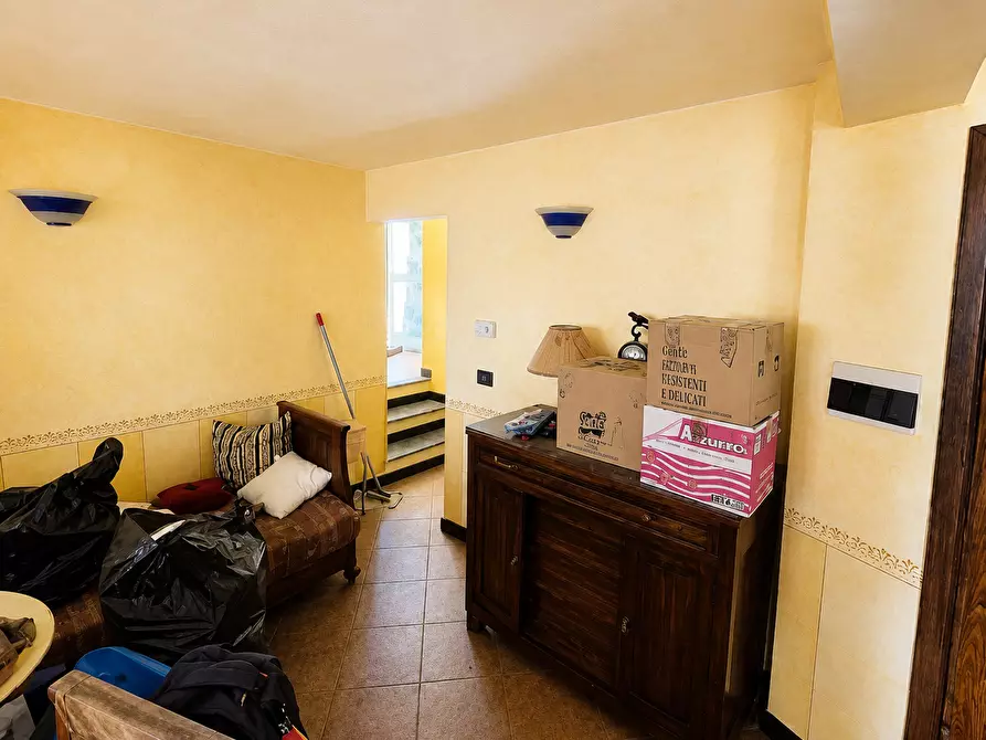 Immagine 5 di Quadrilocale in vendita  in Piazza V. Emanuele 27 a Varese Ligure
