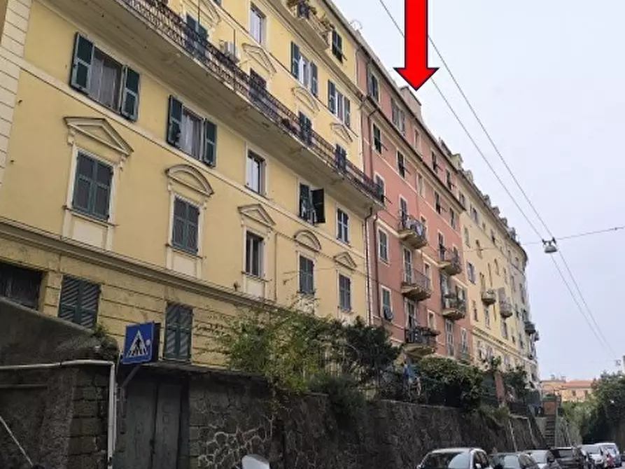 Immagine 10 di Pentalocale in vendita  in Via del Campasso 17 a Genova