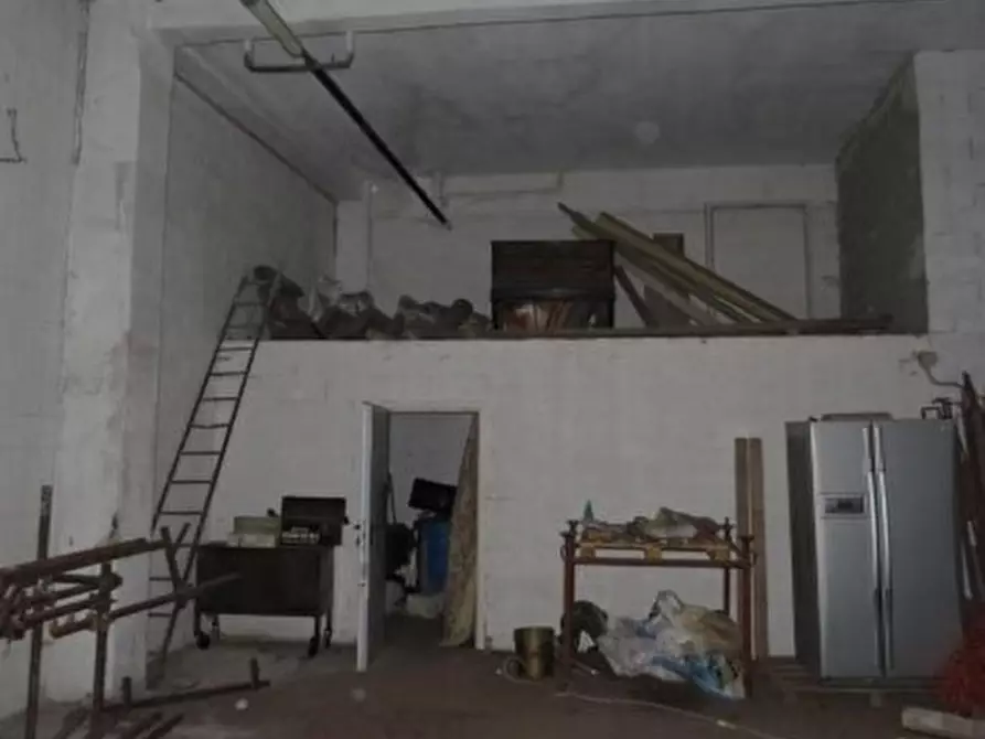 Immagine 8 di Attività artigianale in vendita  in Via Piano 81 a Isola Del Cantone