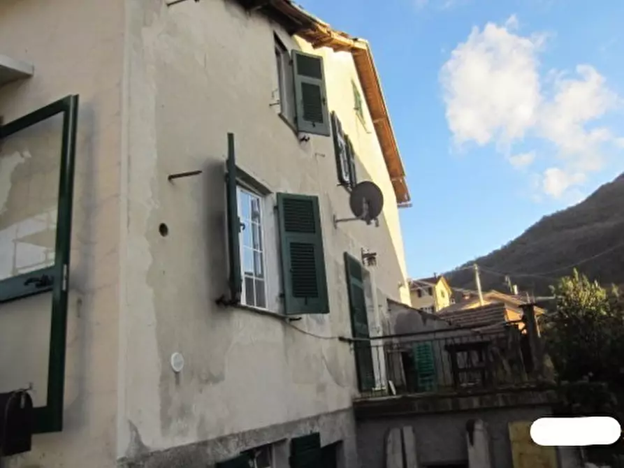 Immagine 6 di Pentalocale in vendita  in Via Insurrezione 2 a Montoggio