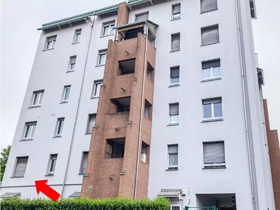 Immagine 1 di Pentalocale in vendita  in Via Luigi Pasteur 4 a Torino