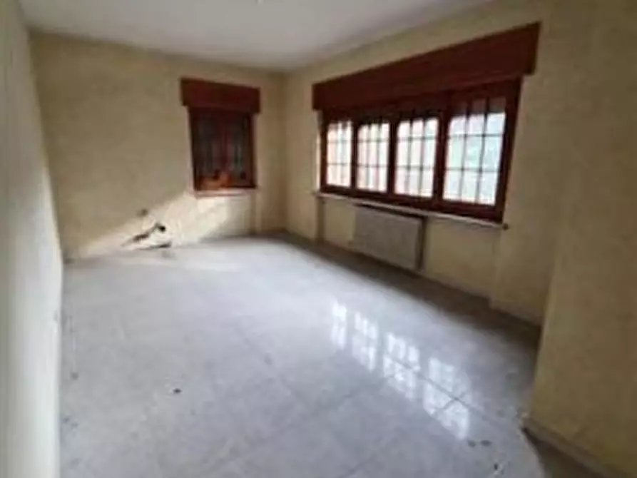 Immagine 5 di Pentalocale in vendita  in Via Giacomo Leopardi 8/A a Condove