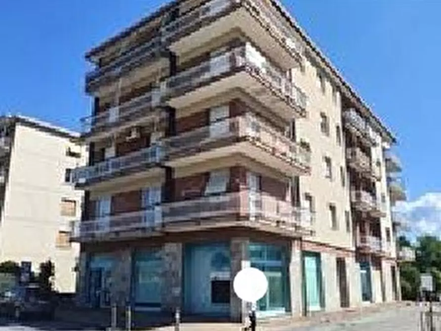 Immagine 1 di Locale commerciale in vendita  in Via Armando Diaz 83R a Quiliano
