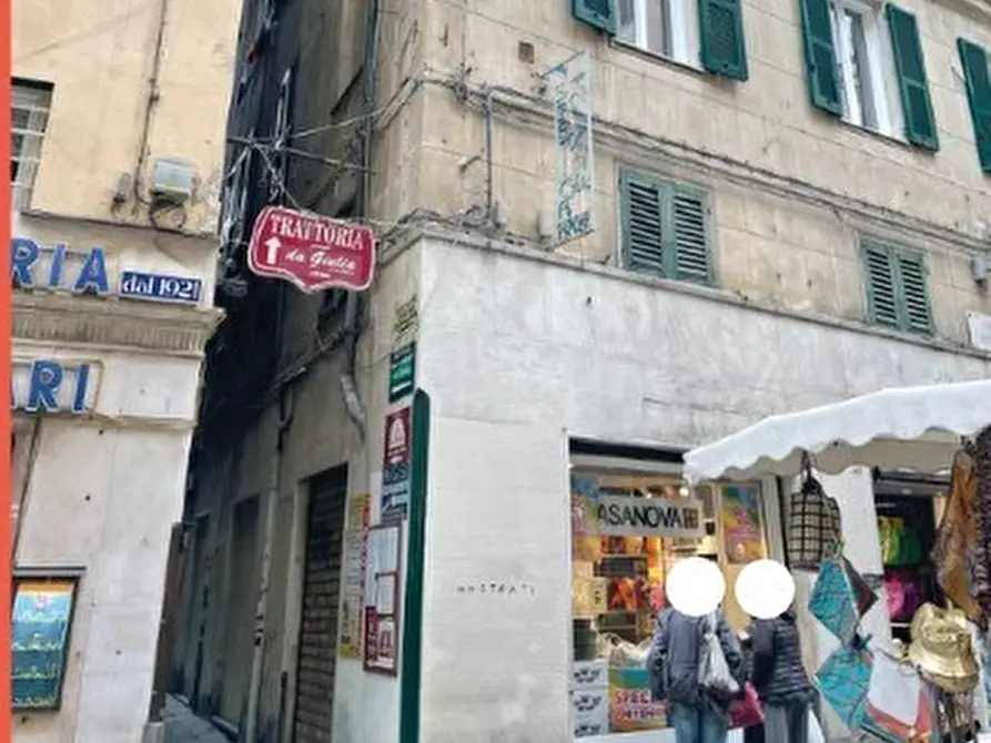 Immagine 1 di Locale commerciale in vendita  in Vico Dietro il Coro della Maddalena 3 a Genova