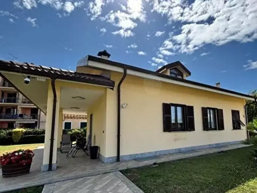 Immagine 1 di Villa in vendita  in Viale Marconi 43 a Arquata Scrivia