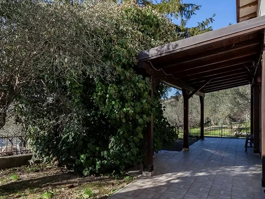 Immagine 11 di Casa bifamiliare in vendita  in Via Nocera Umbra a Nocera Umbra