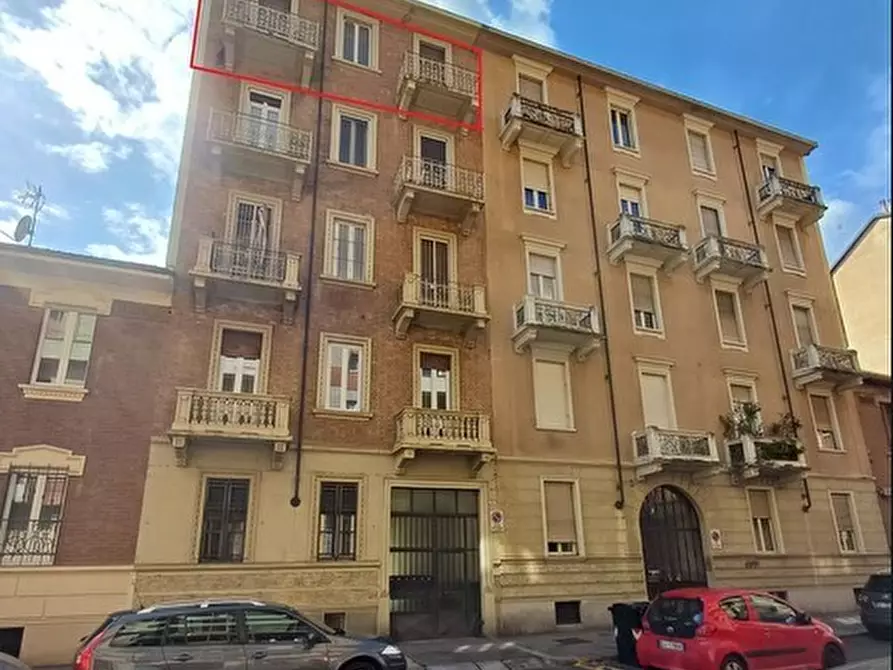 Immagine 1 di Pentalocale in vendita  in Via Beaulard 42 bis a Torino