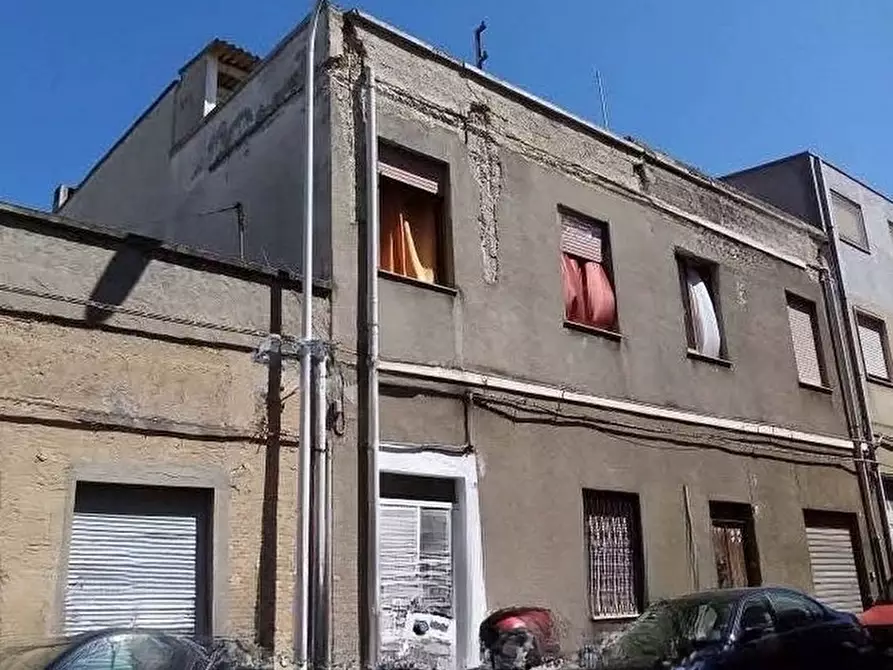 Immagine 1 di Pentalocale in vendita  in Via Solferino 9 a Cagliari