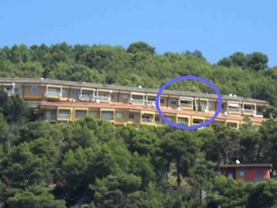 Immagine 1 di Pentalocale in vendita  in Via Alpe Summa 7/D a Ventimiglia