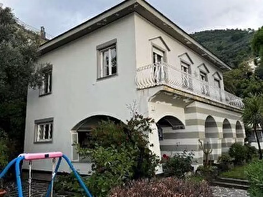Immagine 1 di Villa in vendita  in Via Privata Alfonso Mezzana 5 a Pieve Ligure