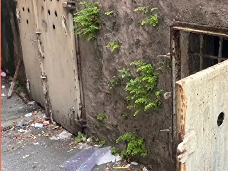 Immagine 6 di Magazzino in vendita  in Via Fereggiano 41 a Genova
