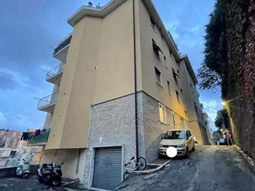 Immagine 1 di Quadrilocale in vendita  in Via Brindisi 18 a Genova