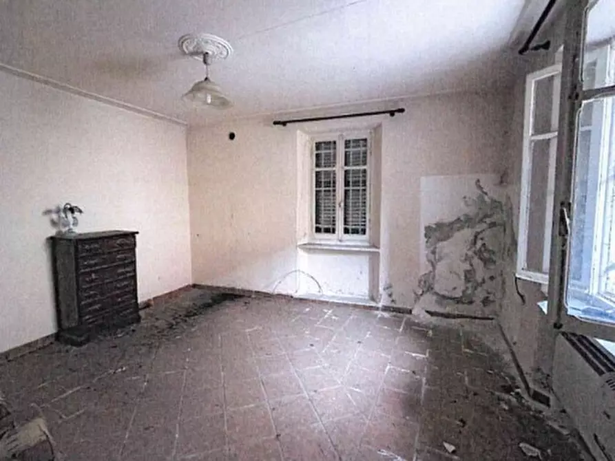 Immagine 3 di Villa in vendita  in Via Roma 15 a Castelletto Molina