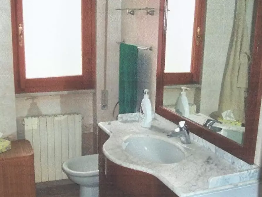 Immagine 7 di Pentalocale in vendita  in Via Donegani 28 a Cengio