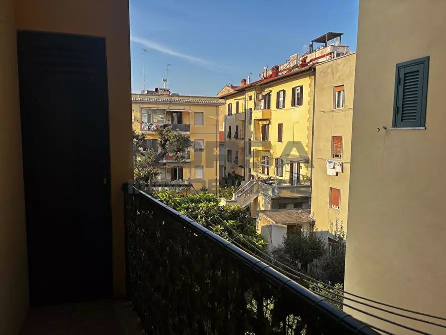 Immagine 3 di Trilocale in vendita  in Viale Giosuè Carducci 47 a Livorno