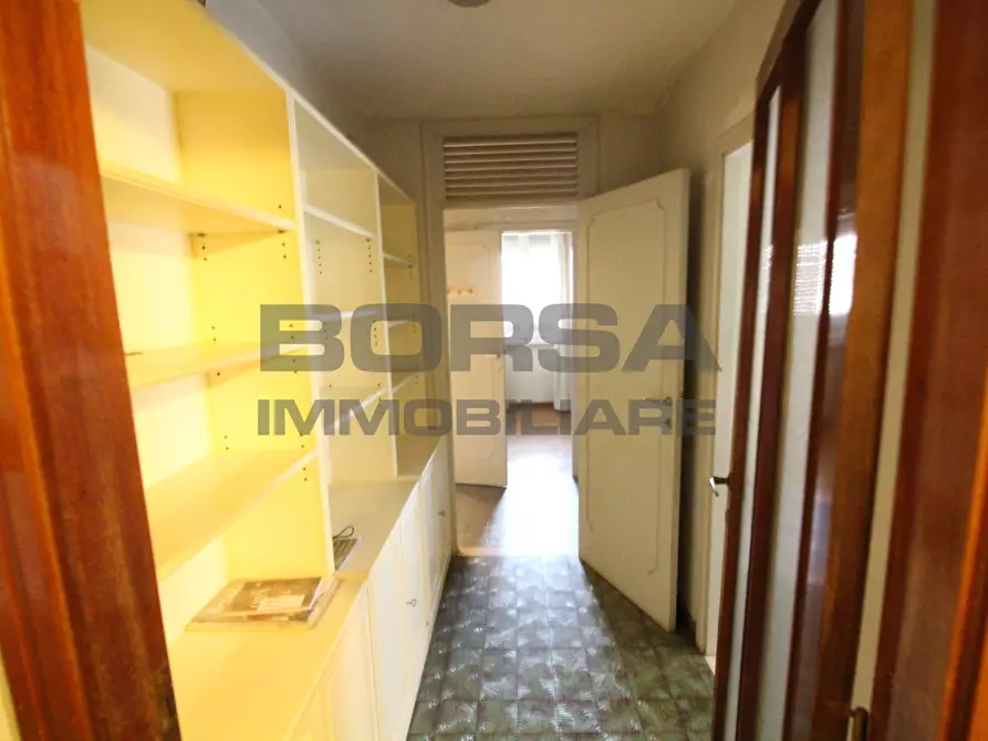 Immagine 6 di Pentalocale in vendita  in Via Montebello 27 a Livorno