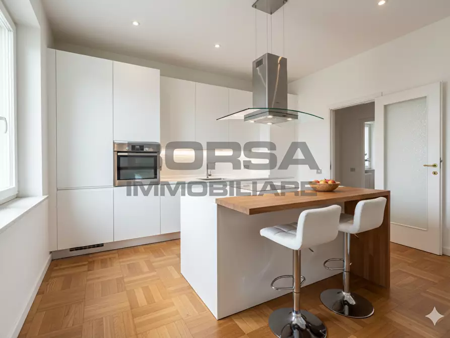 Immagine 30 di Pentalocale in vendita  in Via degli Scarronzoni 5 a Livorno